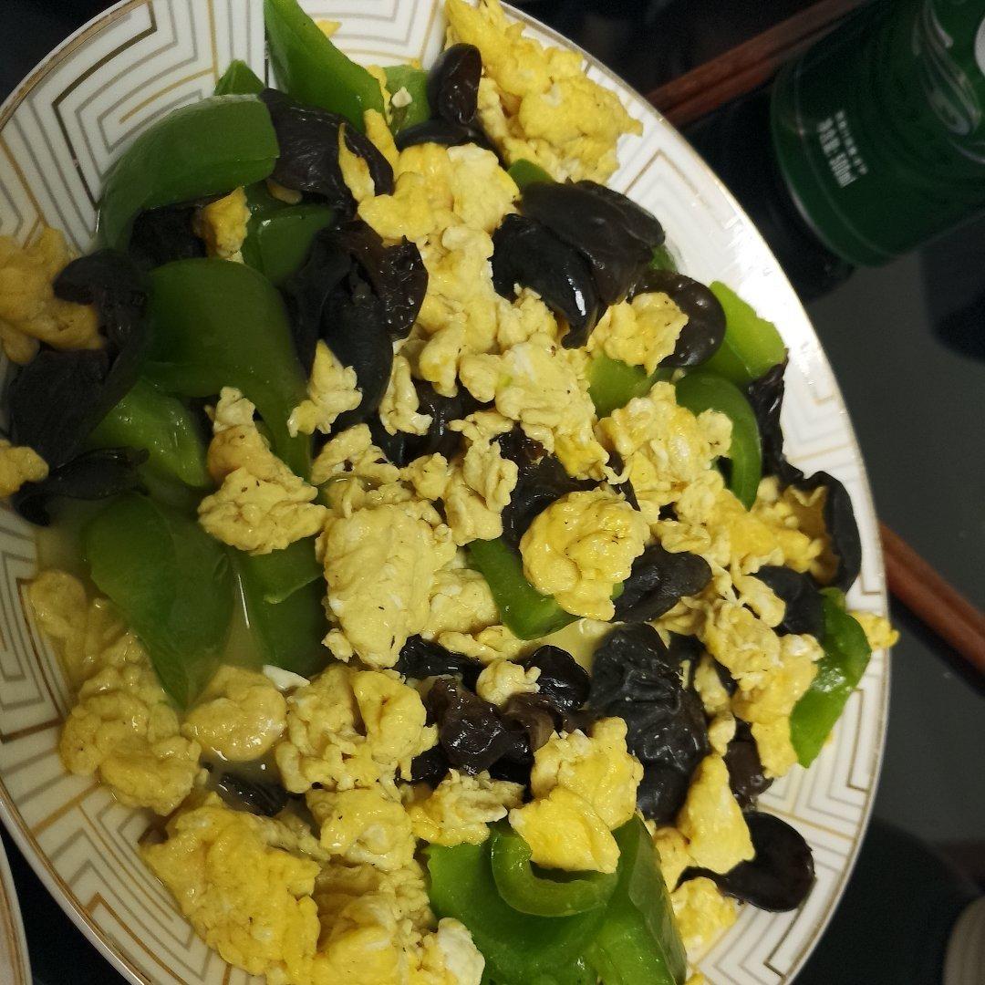3分钟快手菜之黑木耳炒鸡蛋