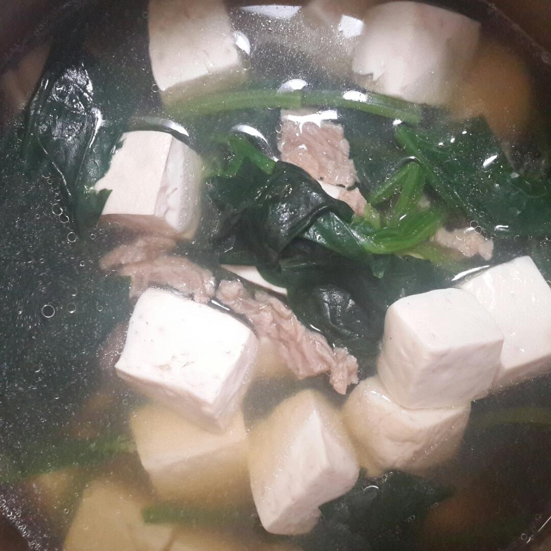 菠菜豆腐汤