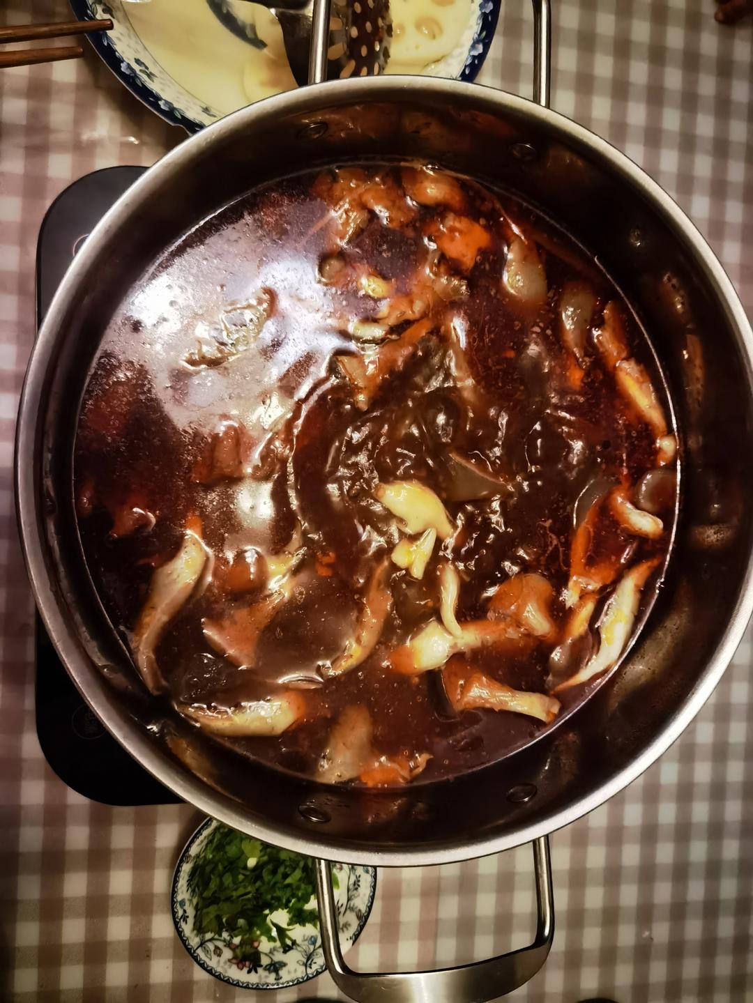 堂妈教你做红汤羊蝎子火锅