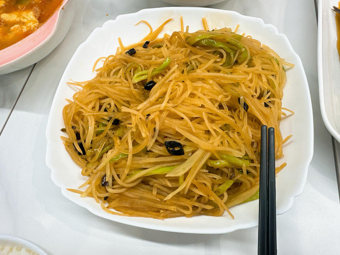 酸辣土豆丝的家常做法 超级下饭