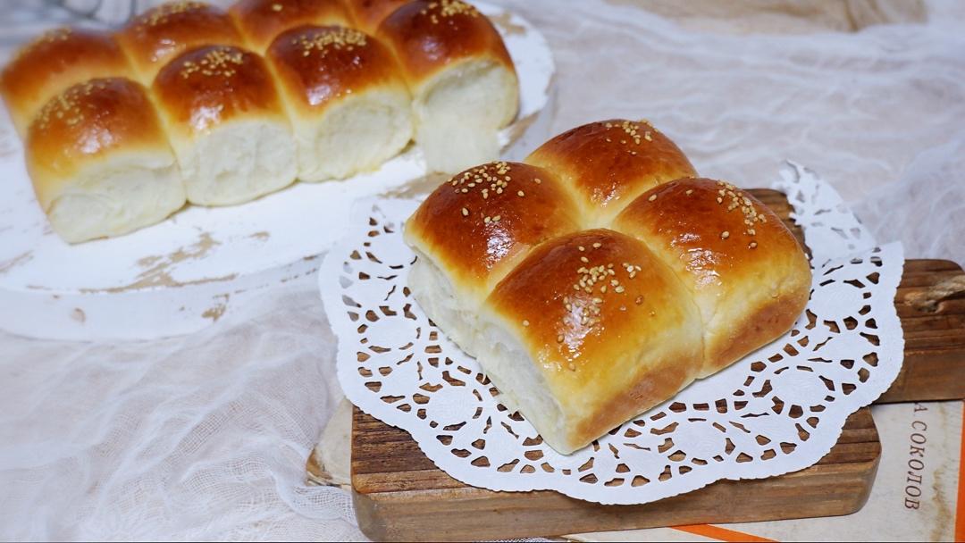 大人小孩都爱不释口的【蜂蜜牛奶小餐包】