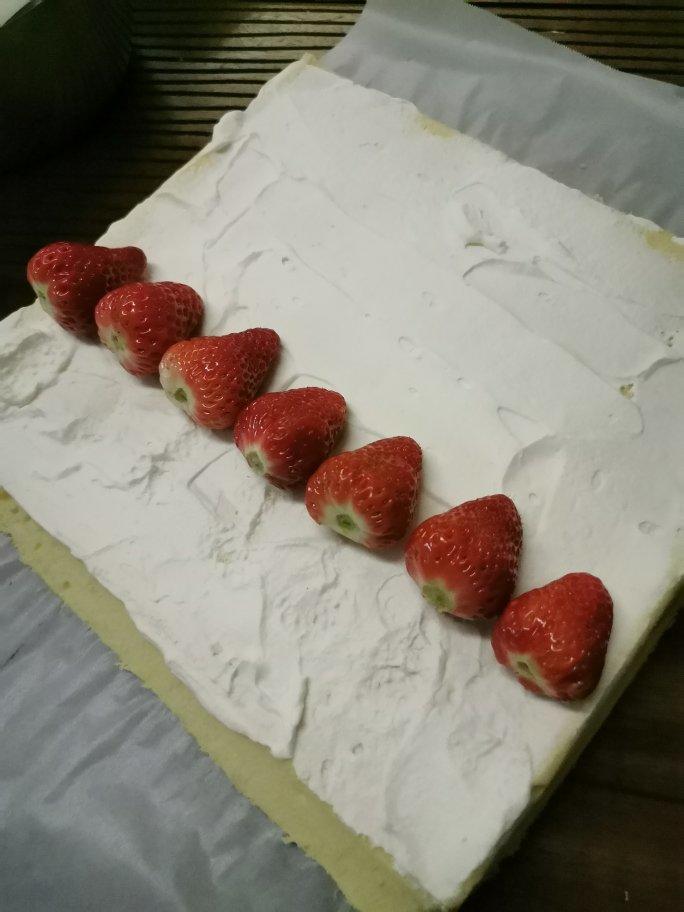 胖乎乎奶油芒果卷/不开裂不掉皮全过程详细图解烘焙视频/蛋糕篇6：「厚卷」