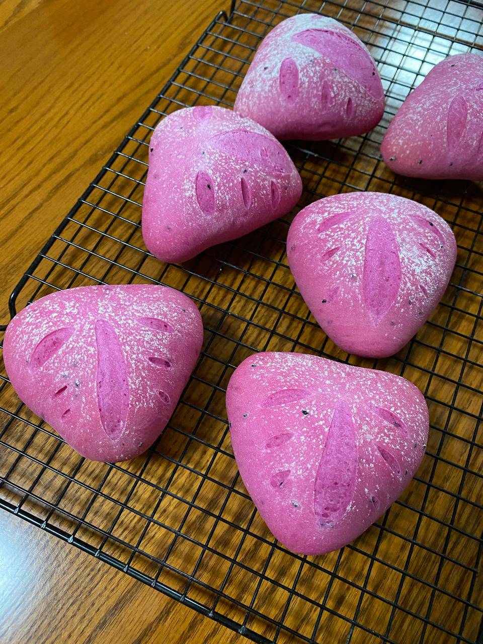 火龙果奶酪软欧包