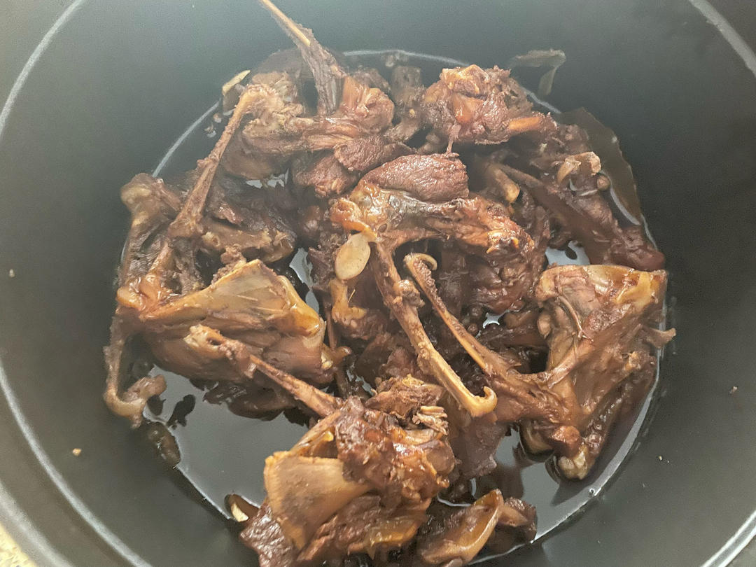麻辣鸭锁骨（不输周黑鸭）