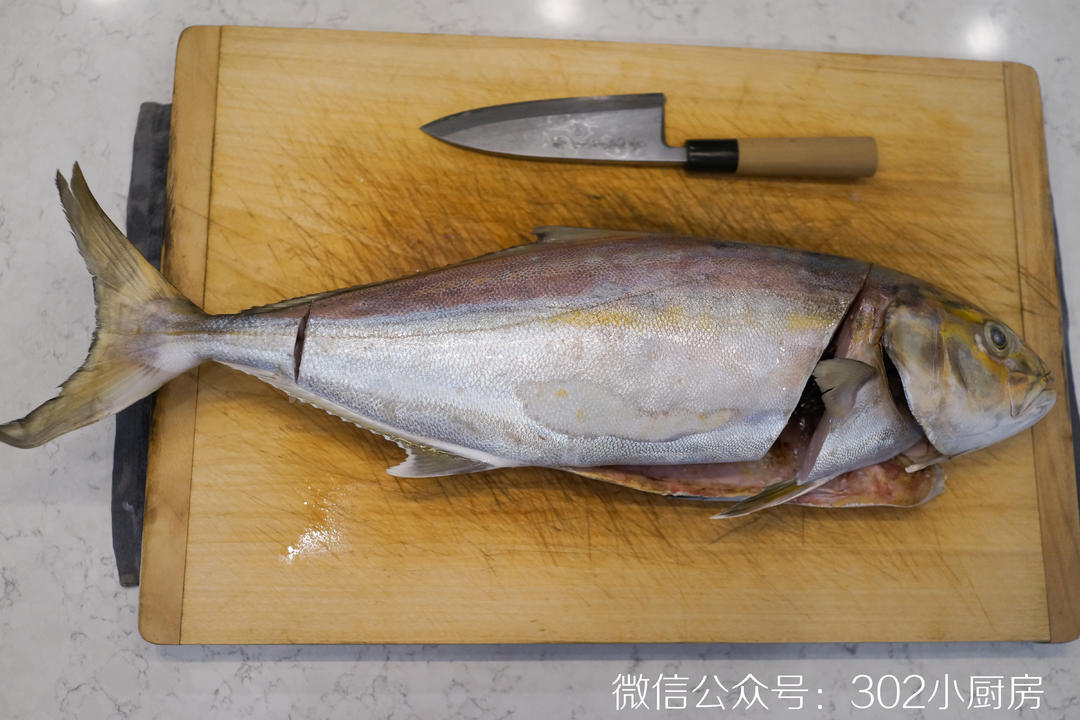 步骤图 如何分切大型海鱼 基础 以鰤鱼为例 302小厨房 的做法 如何分切大型海鱼 基础 以鰤鱼为例 302小厨房 的做法步骤 菜谱 下厨房