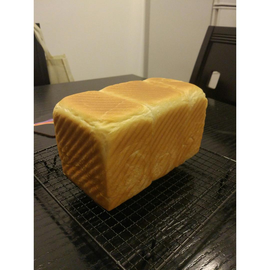 鲜奶吐司