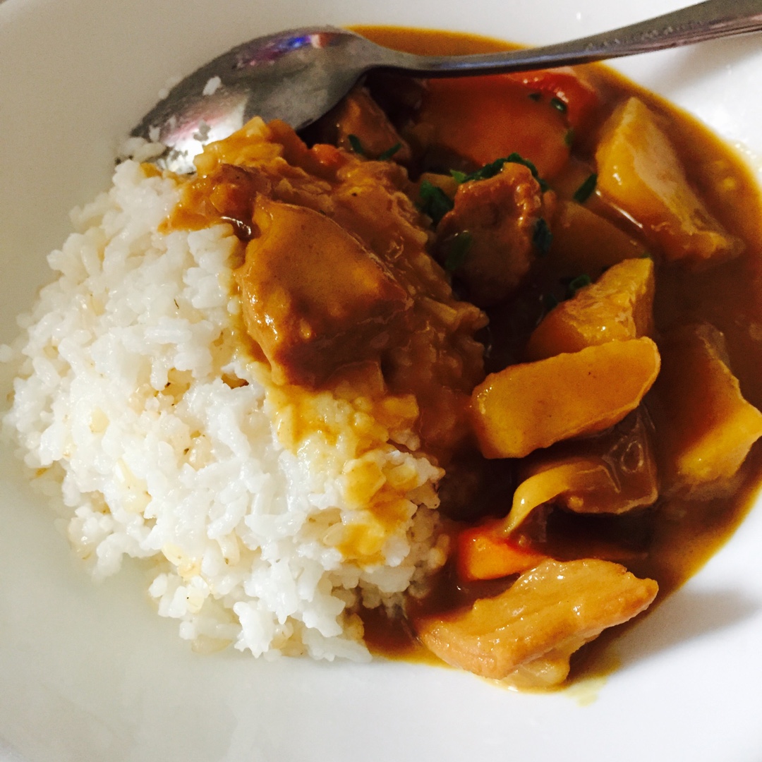 咖喱牛腩