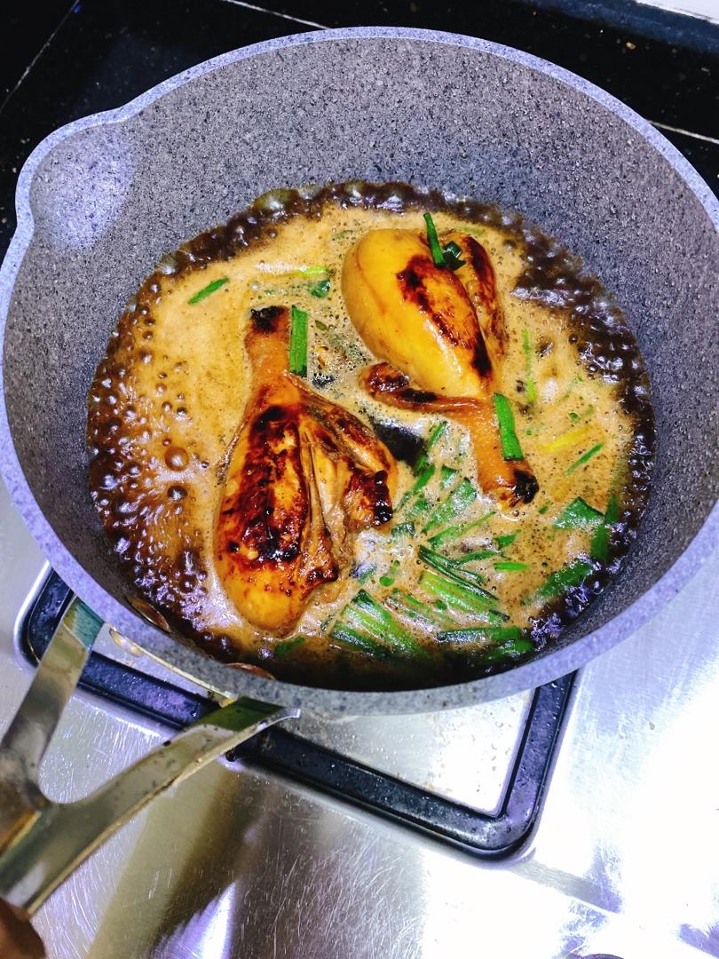 🔥好吃到飙泪的秘汁多汁蒜香鸡腿，鲜嫩到流口水。