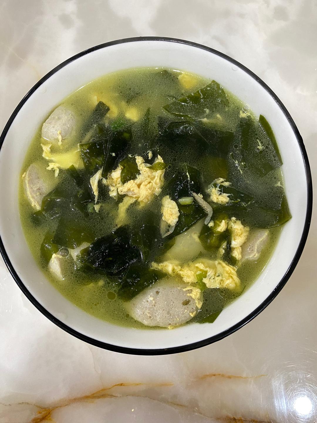 1人做过这道菜98钰姐用料裙带菜1把鸡蛋2个葱花2根虾皮适量裙带菜蛋花