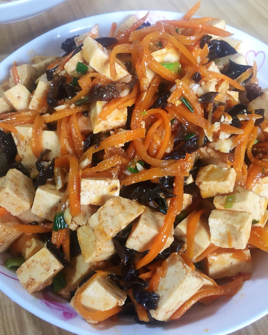 小宅88做的鱼香豆腐鱼香豆腐家常菜首页登录注册作品动态菜单查看全部