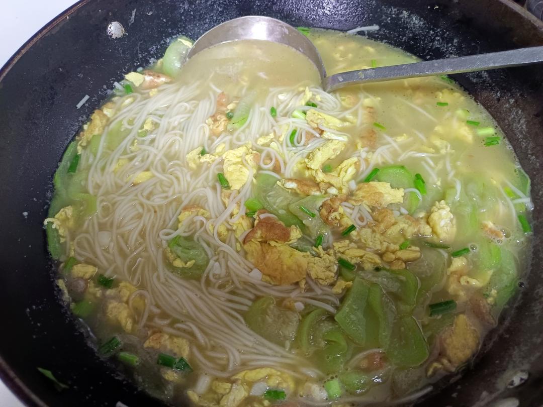 丝瓜鸡蛋汤(汤面)