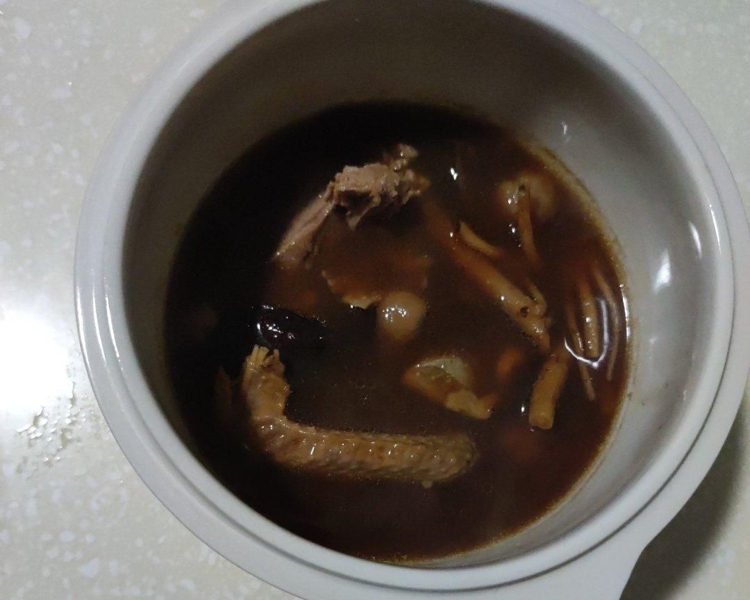 鸽子阿胶汤的做法