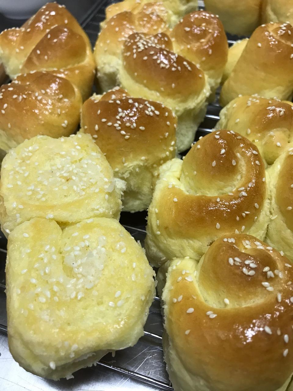 脆底蜂蜜小面包