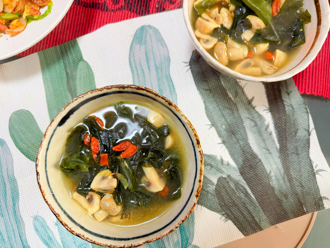 低卡口蘑裙带汤❗️减脂晚餐