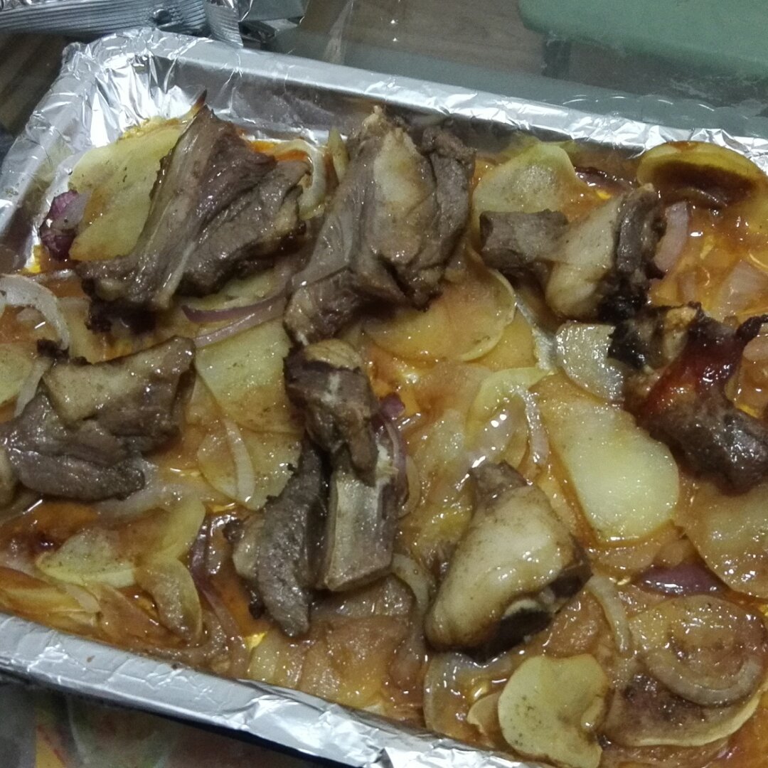 孜然羊排烤土豆