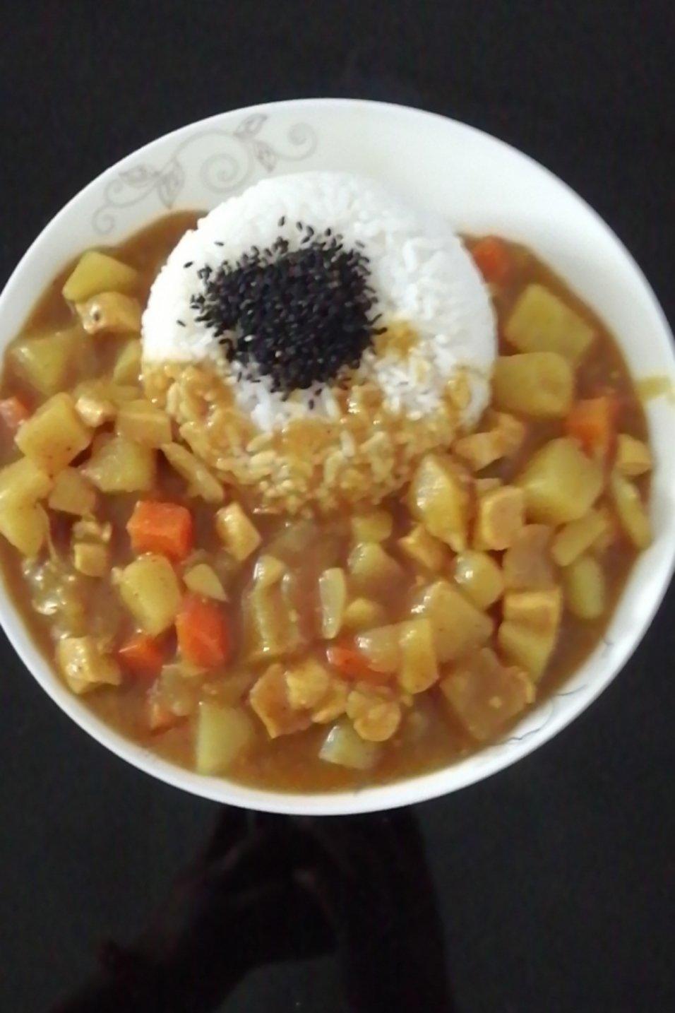 咖喱鸡块饭