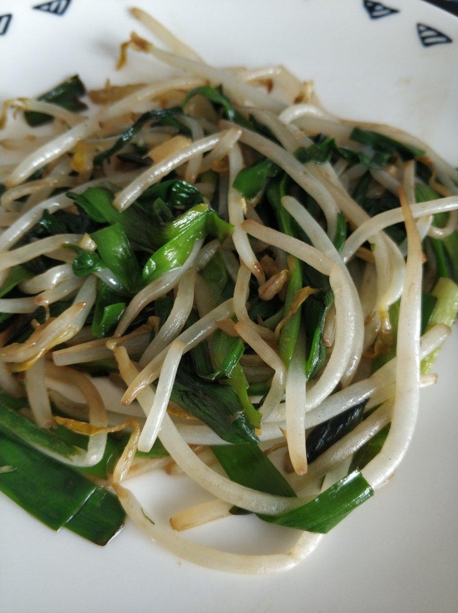 韭菜炒豆芽