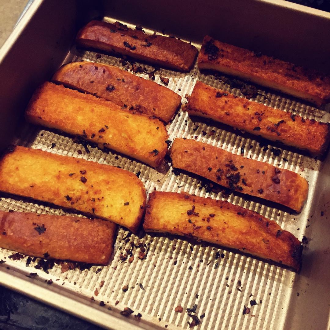 蒜香黄油面包条