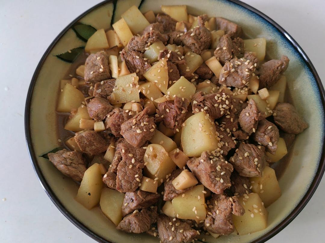 黑椒杏鲍菇牛肉粒