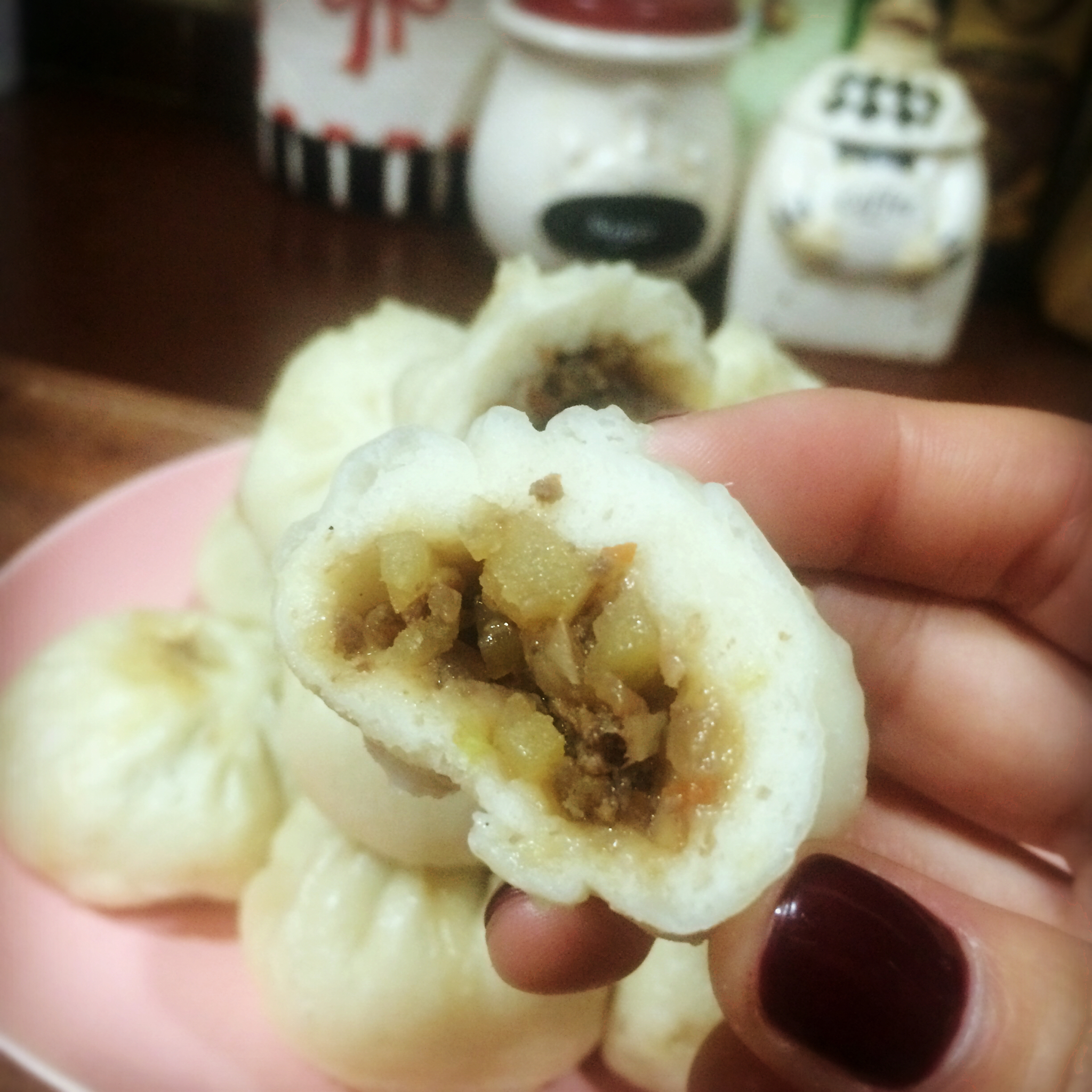 鲜美多汁的洋葱牛肉包子