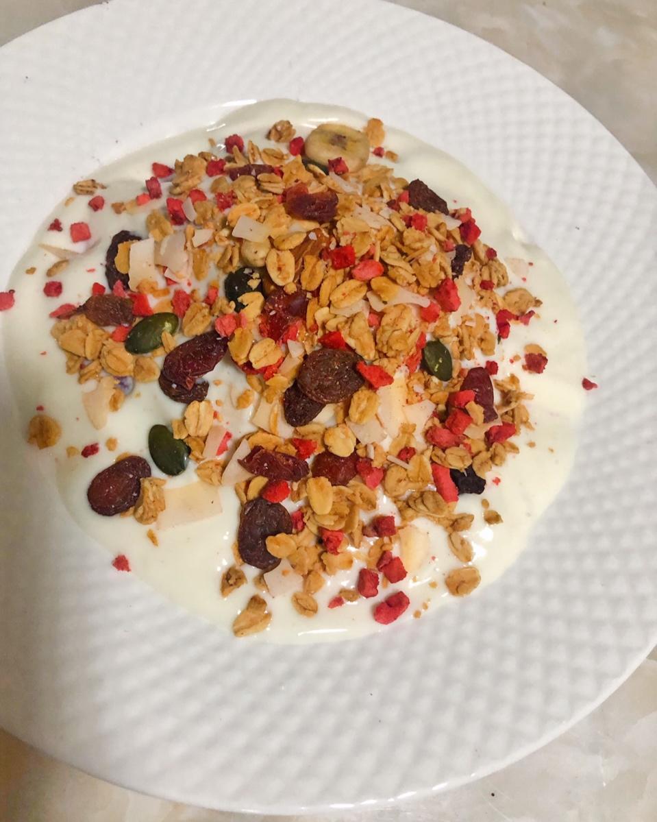 减肥水果麦片酸奶紫薯泥