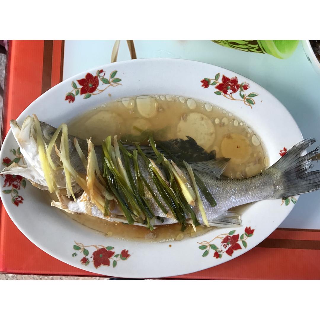 清蒸鲈鱼