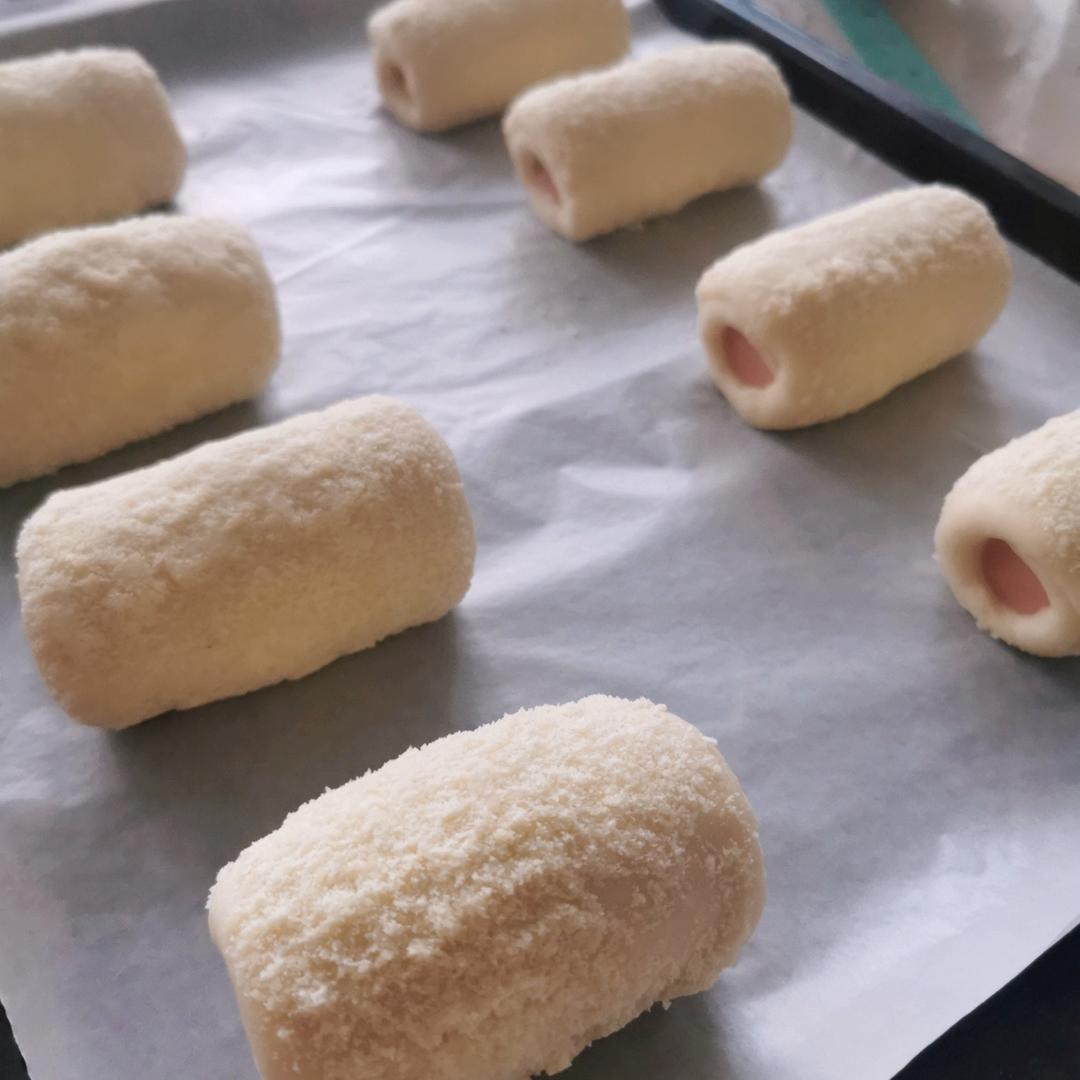 软乎乎的芝士肠仔面包，完爆面包店，放一周不硬