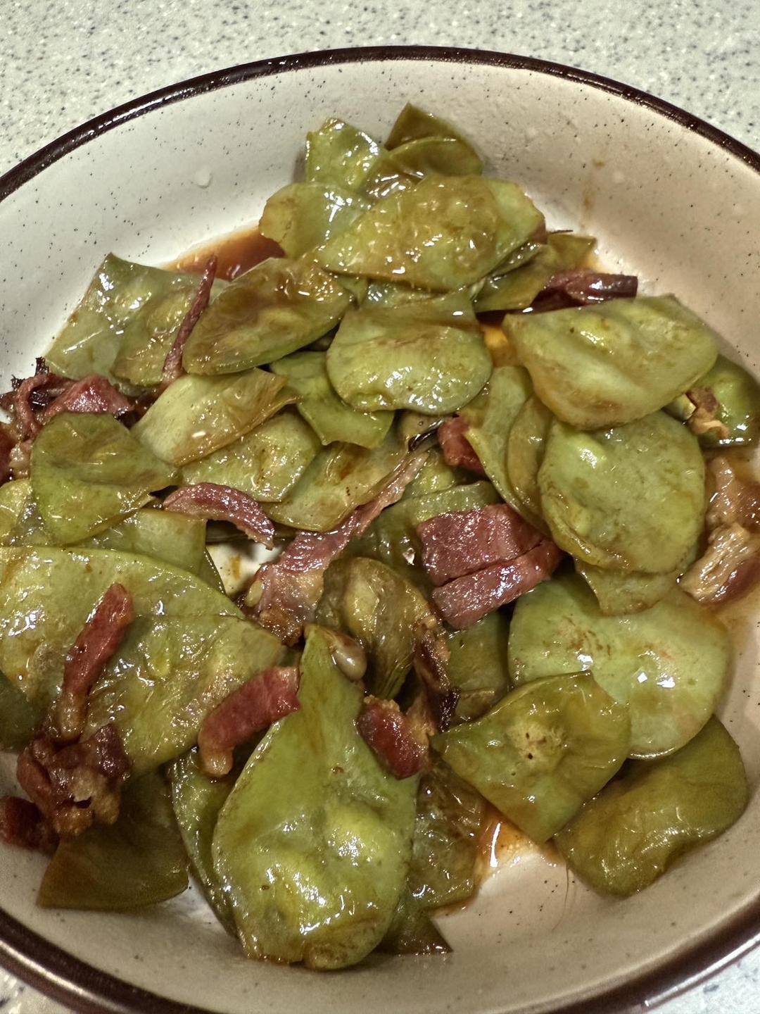 红扁豆烧前上肉(家常菜)