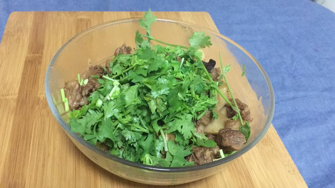 萝卜土豆牛腩煲