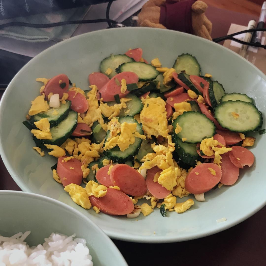 火腿肠炒鸡蛋