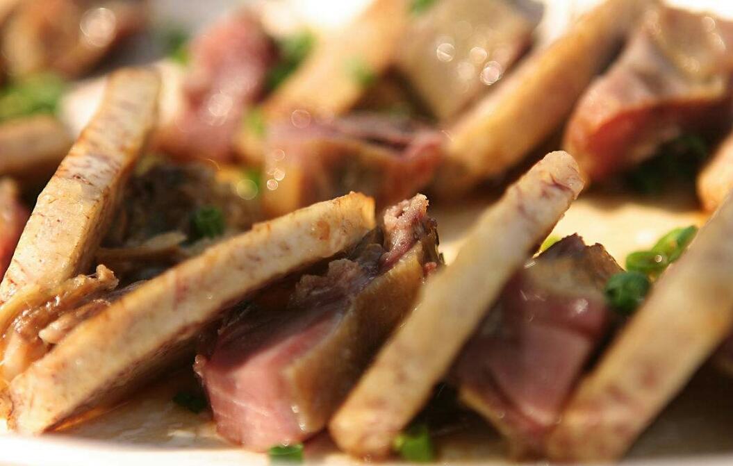 『凡岁』腊味老芋头(蒸)的做法