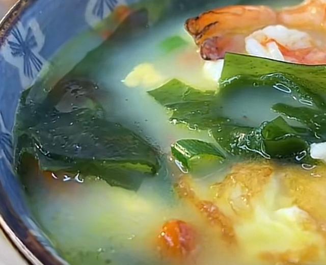 鸡蛋豆腐裙带菜汤的做法