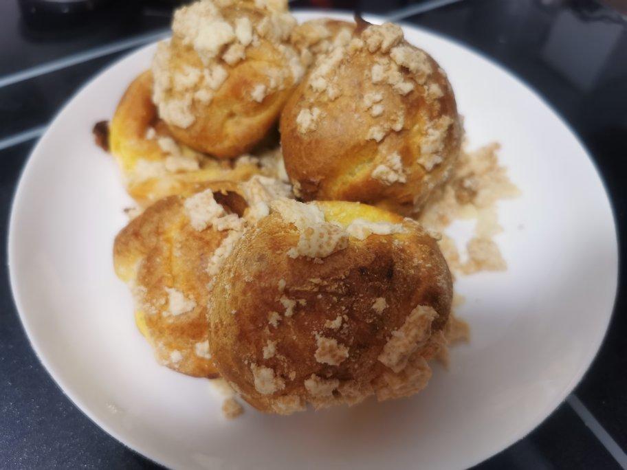 一口就爆浆的卡士达酥皮泡芙