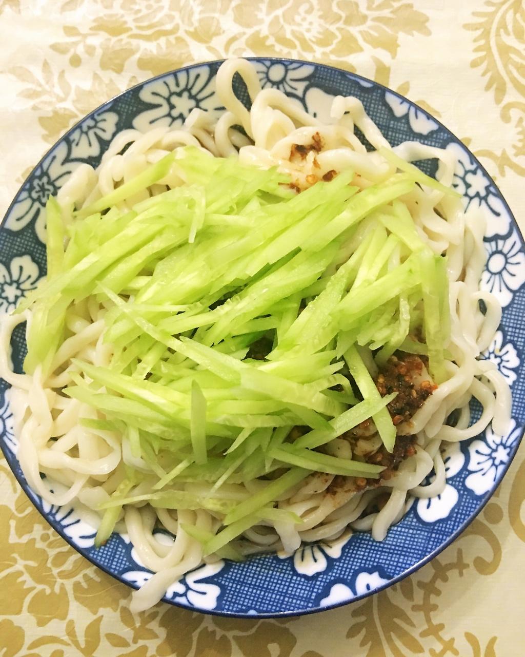 夏日快手凉拌面