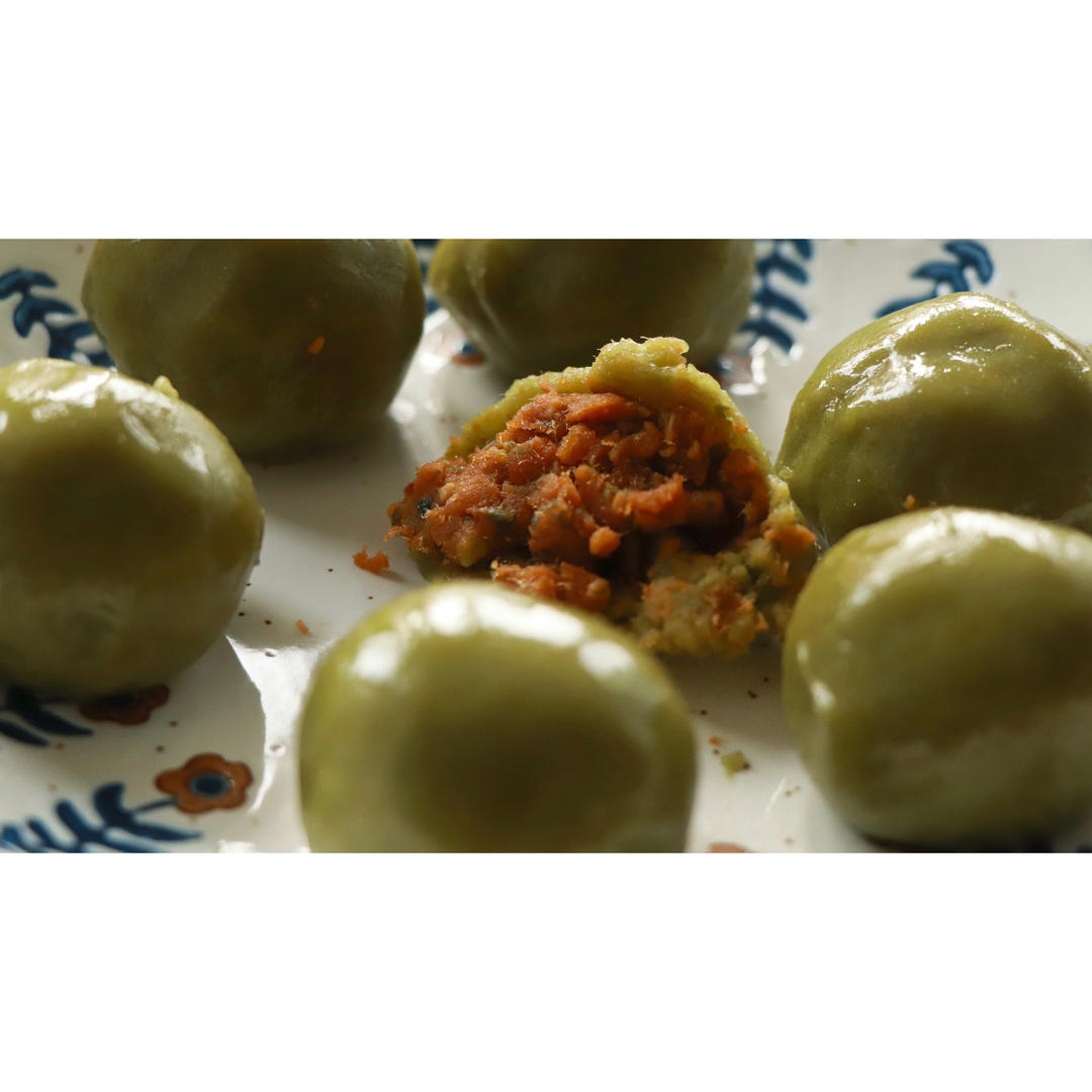 网红青团～～咸蛋黄肉松青团