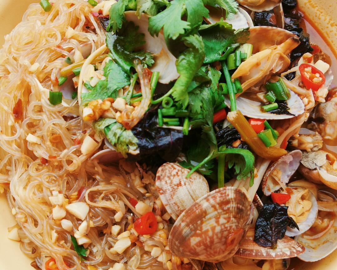 香辣锡纸花甲粉的做法