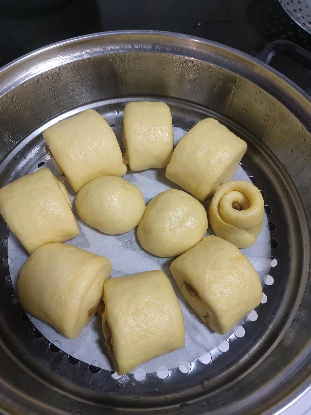 玉米面葡萄卷