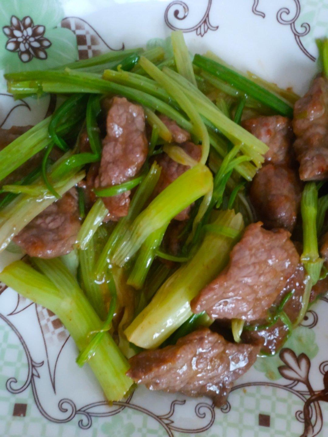 芹菜炒牛肉