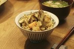 【昨何食】鲑鱼舞菇牛蒡什锦饭