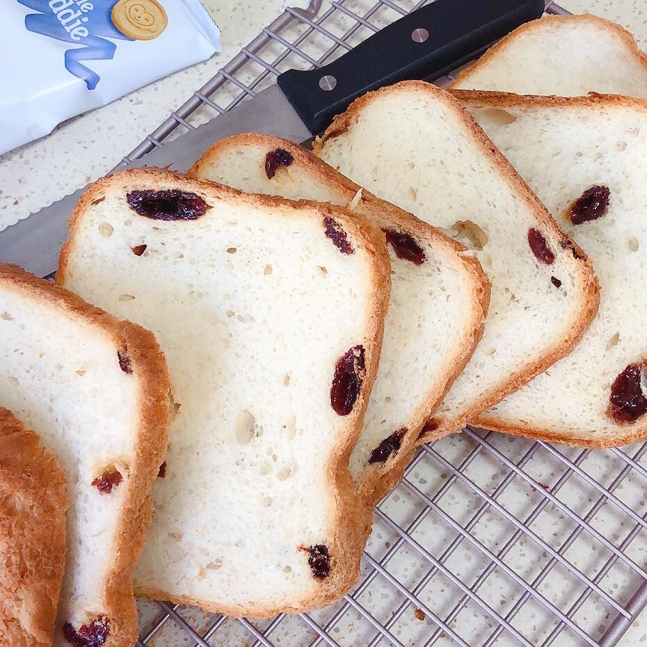 我最近每天做一个的葡萄干吐司，真的超松软好吃！