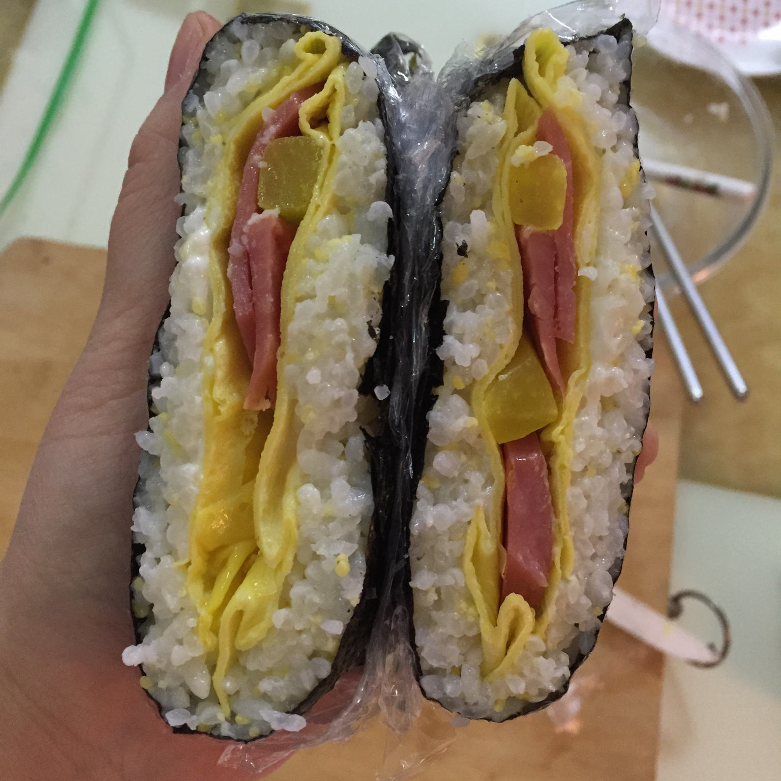 不用捏的饭团(おにぎらず)