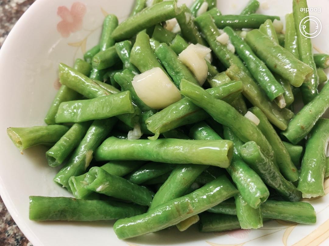 素炒蒜蓉长豆角