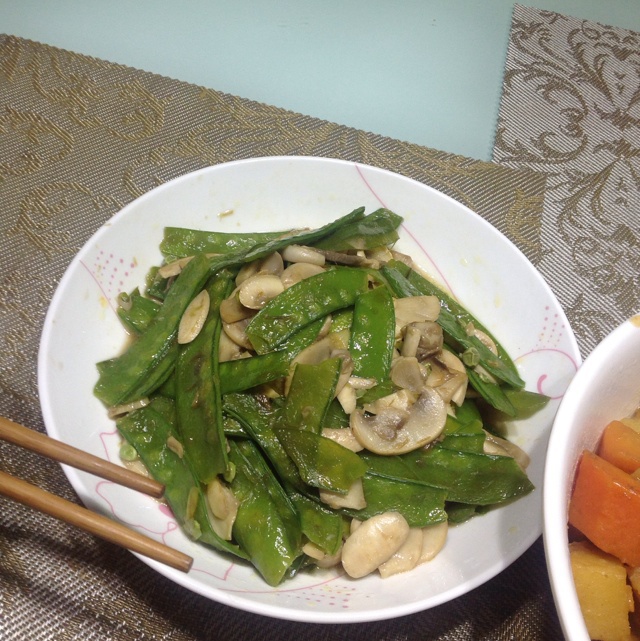 蚝汁口蘑荷兰豆