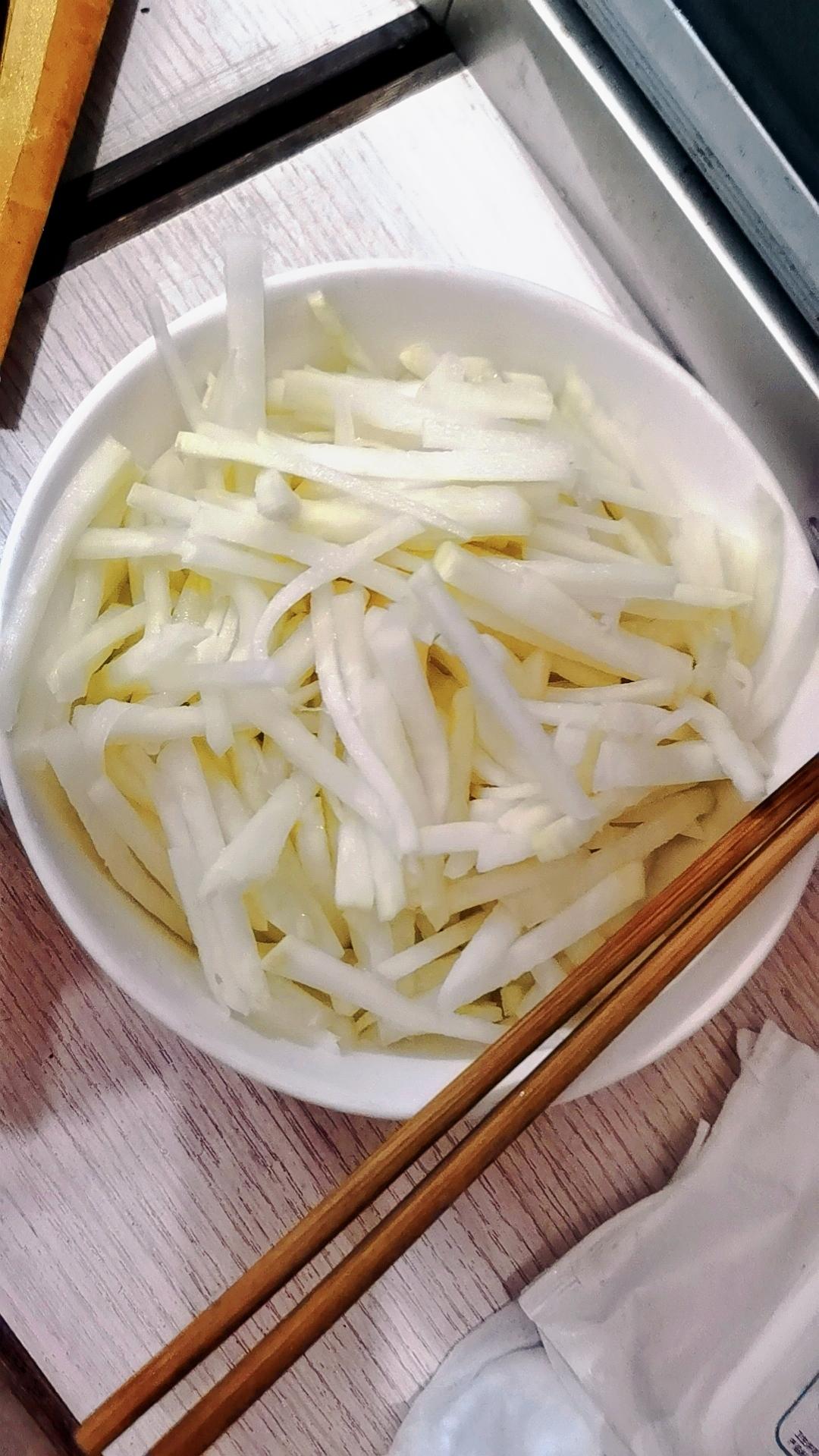 泡菜芥兰头炒肉丝