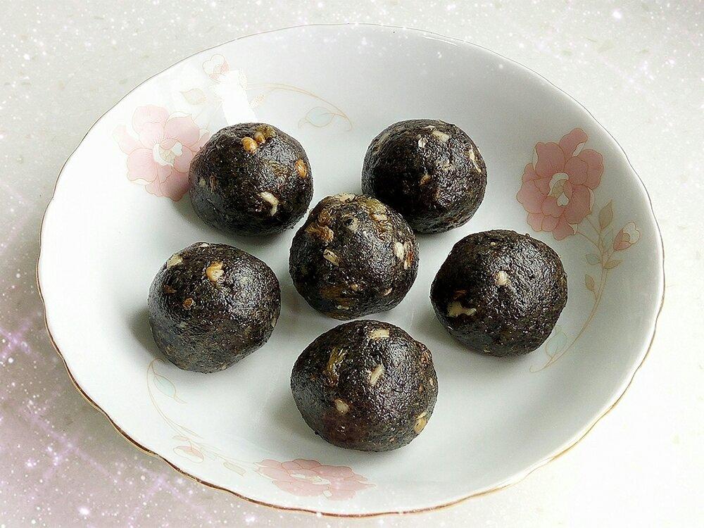 云柔风清做的黑芝麻核桃馅月饼