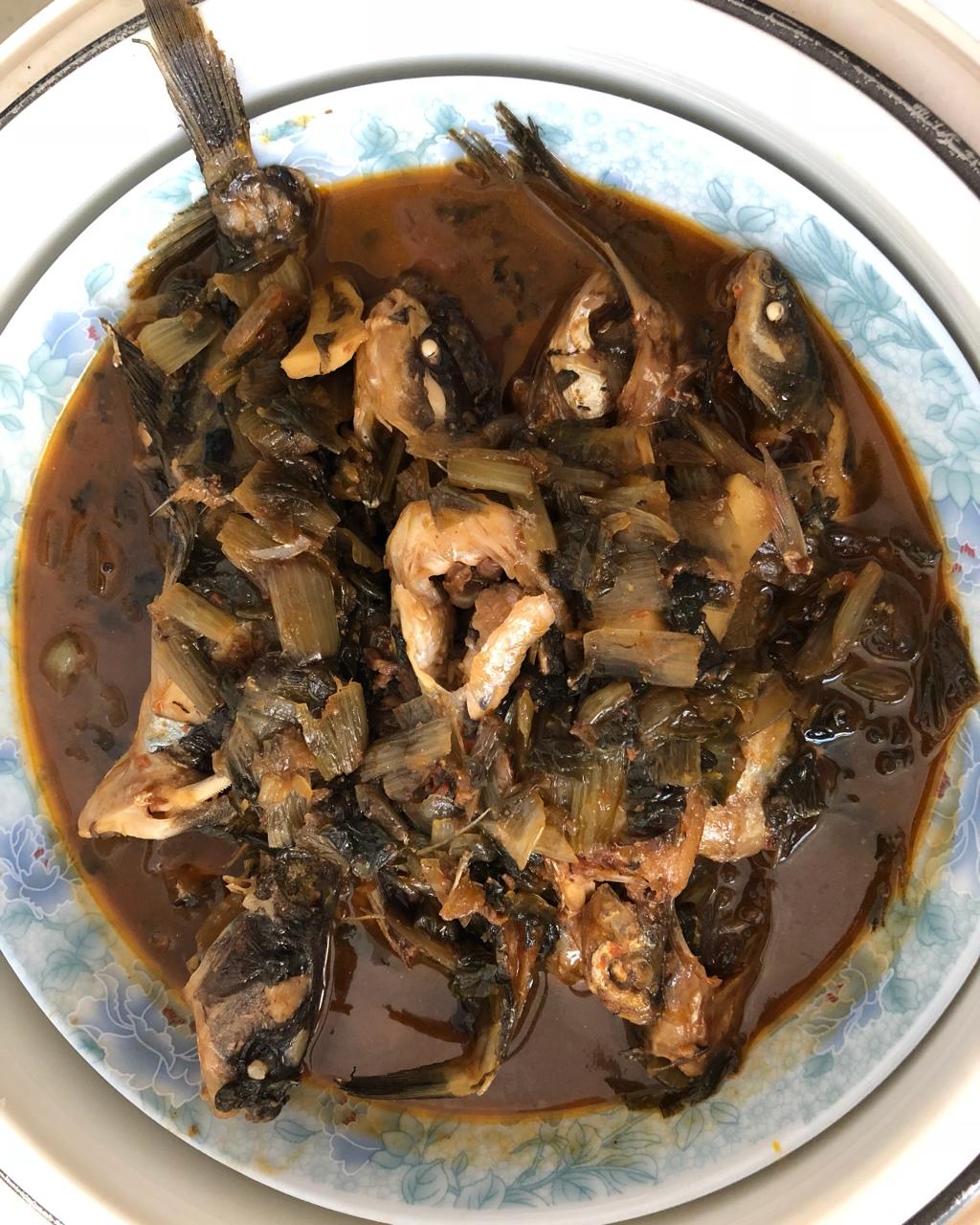 差一点长大做的雪菜炒昂刺鱼(汪刺鱼