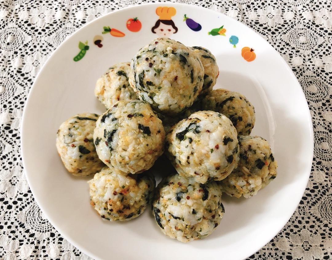 海苔肉松饭团