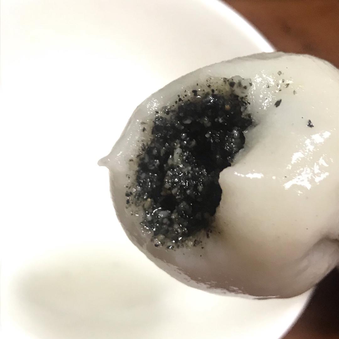 黑芝麻汤圆