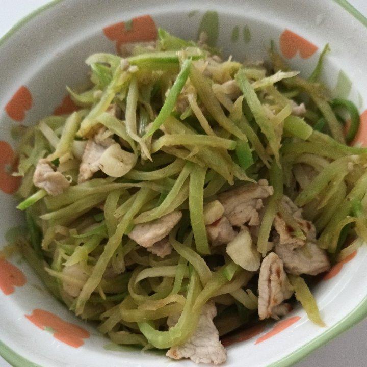 猪肉炒萝卜