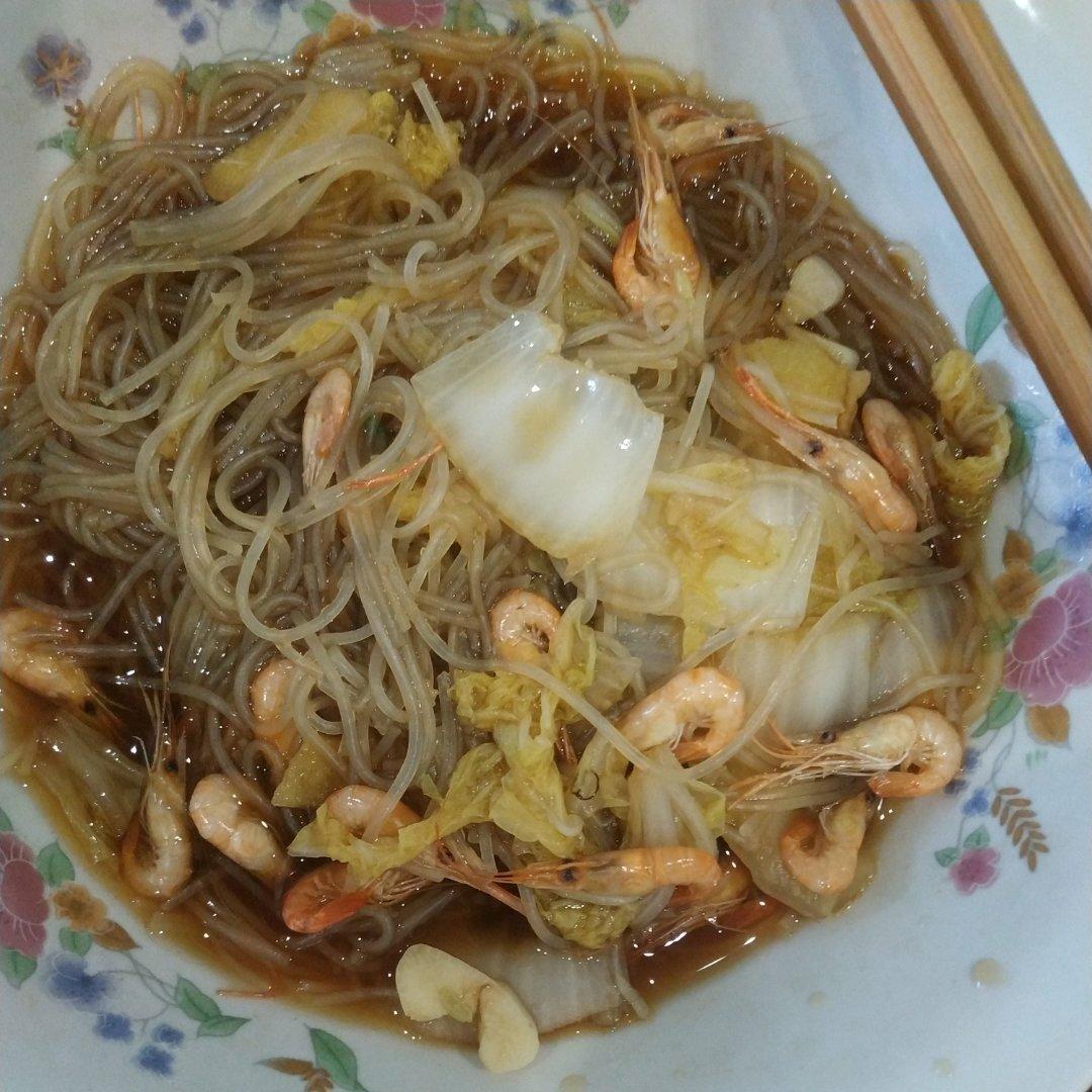 酸汤娃娃菜粉丝煲